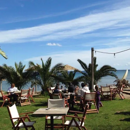 Blue Air 1minute From Sea, 15 Min From The Airport Artemis Center