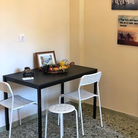 Blue Air 1minute From Sea, 15 Min From The Airport Artemis Center Αρτέμιδα